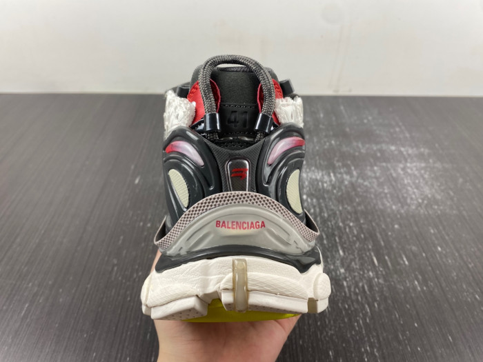 Ba*len*cia*ga runner sneaker