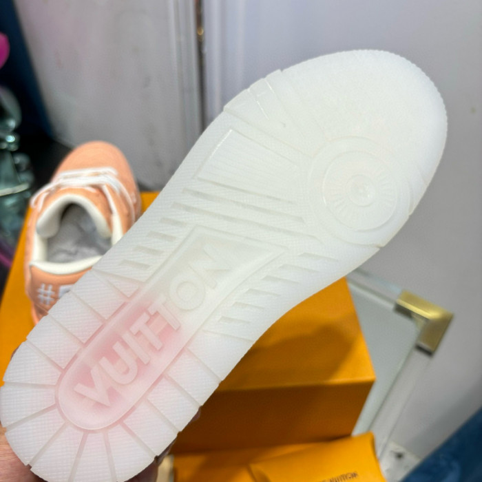 lv snekaers l0000189