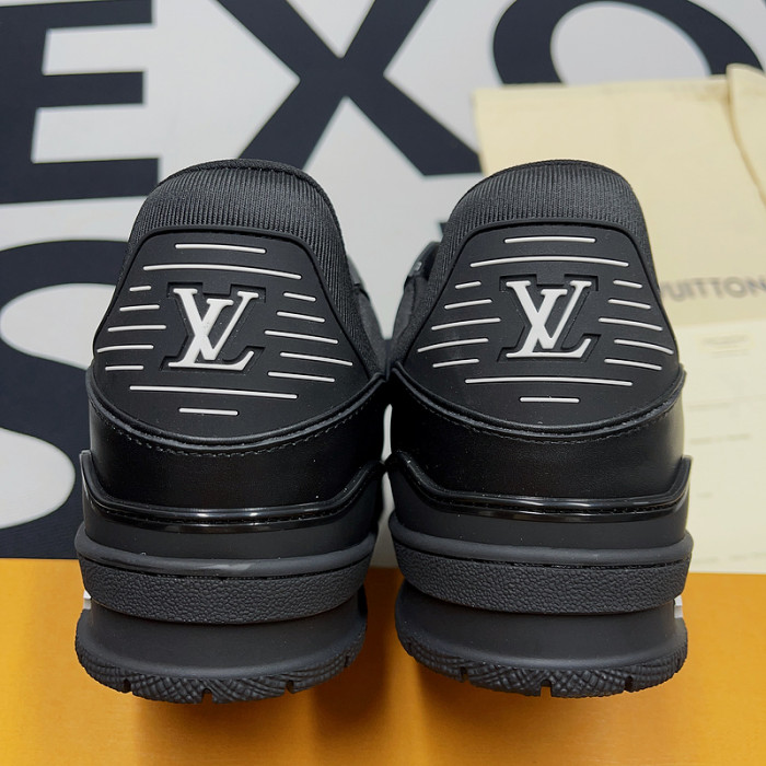 lv snekaers l0000107