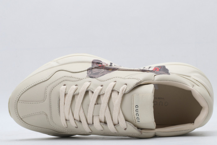 G*u*i* rhyton sneaker