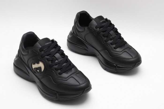 G*u*i* rhyton sneaker