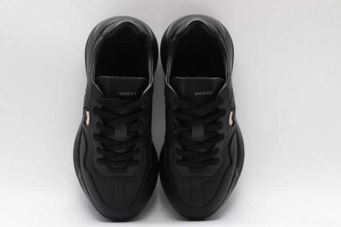 G*u*i* rhyton sneaker