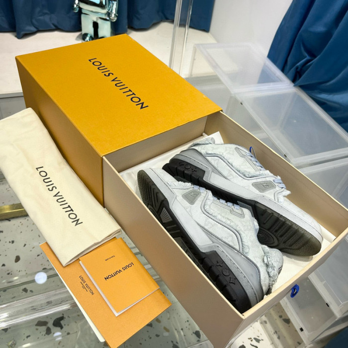 lv snekaers l0000258