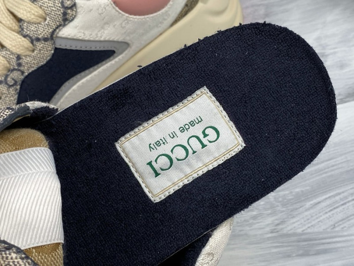 G*u*i* rhyton sneaker