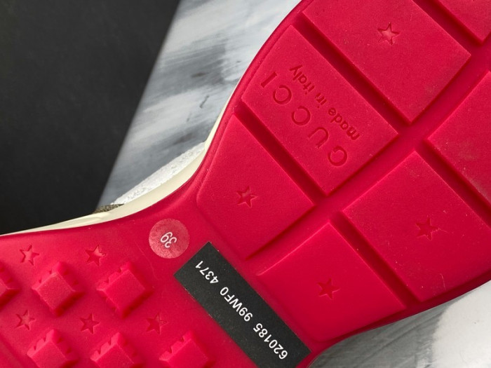 G*u*i* rhyton sneaker