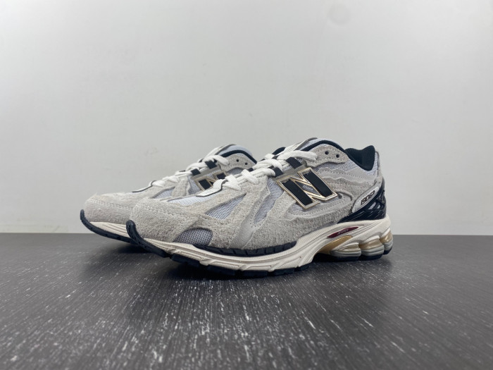 new Balance x WTAPS 2020 DFY30