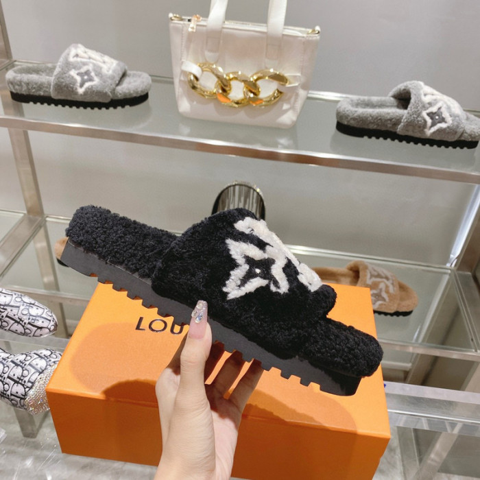 L&V sandal 109