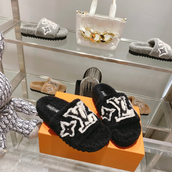 L&V sandal 109