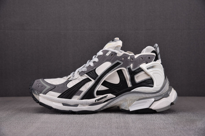 Balenciaga Runner sneaker W3RNY-9912