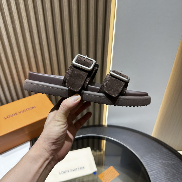 L&V sandal 221