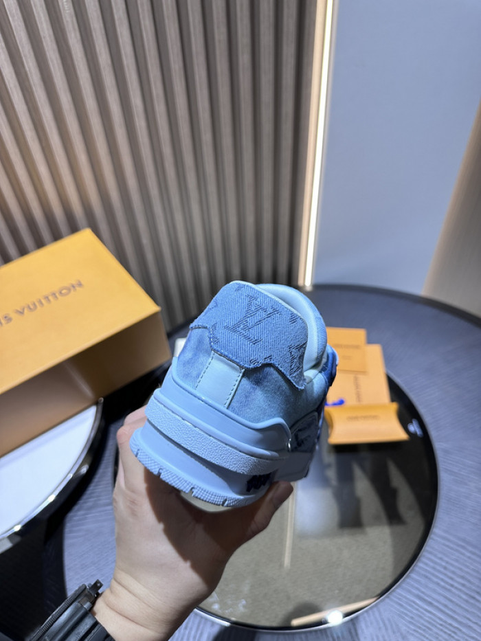 LV snekaers L0000353